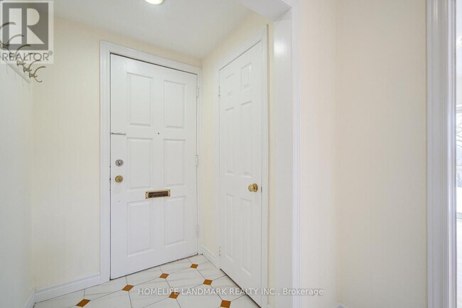 Photo du bâtiment - 880 Shaw St