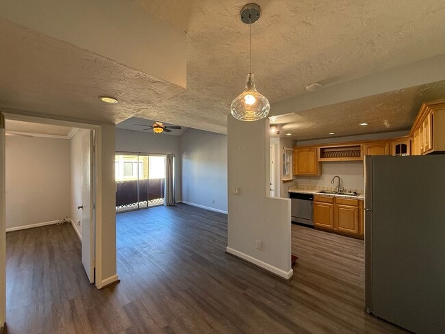 Building Photo - Great 2B/1BA Condo in Escondido!