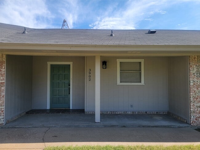 Building Photo - 3902 E Bankhead Hwy