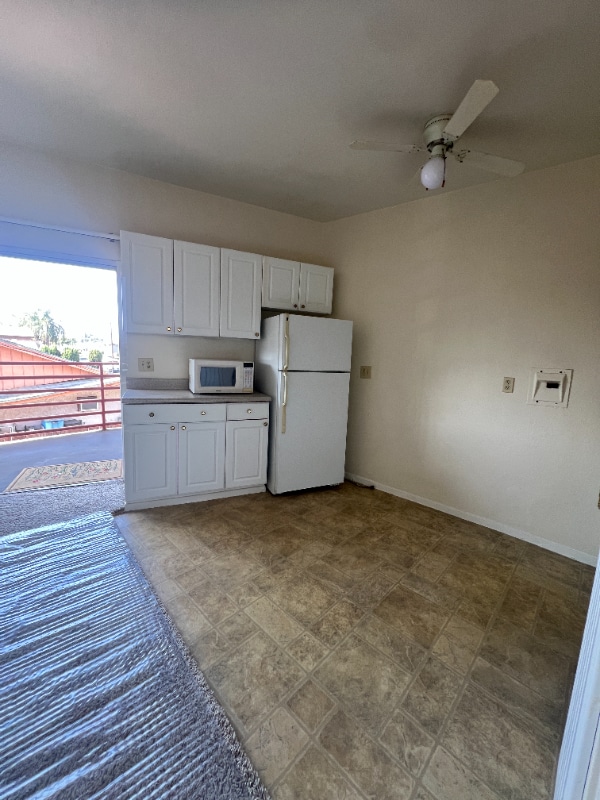 Building Photo - 5822 Kingman Ave