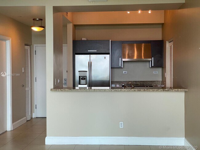 Foto del edificio - 2525 SW 3rd Ave