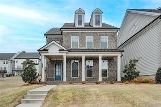 Building Photo - 1024 Miranda Ter