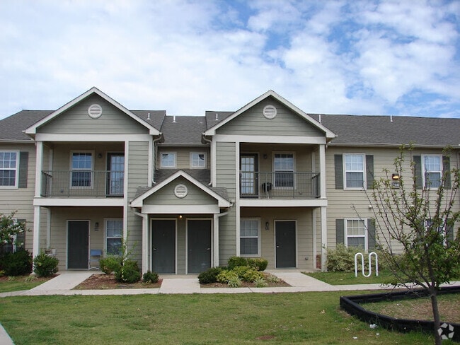 Building Photo - Huntington Falls Apartments