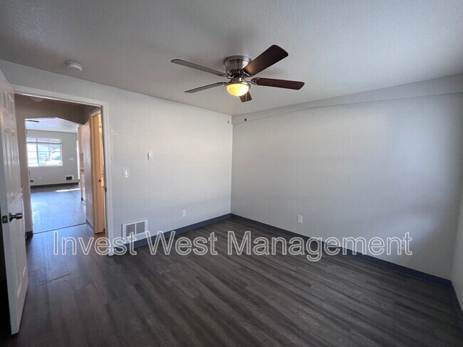 Foto del edificio - 634 SE Russell St