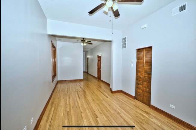 Building Photo - 1747 W Le Moyne St