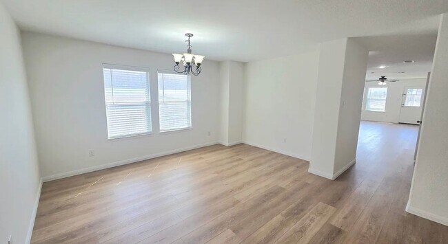 Foto del edificio - 1241 Kachina Ln