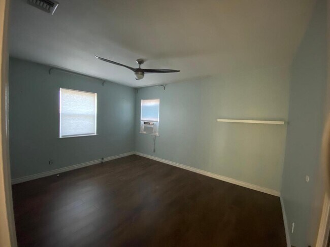 Building Photo - 3603 E Hungerford St