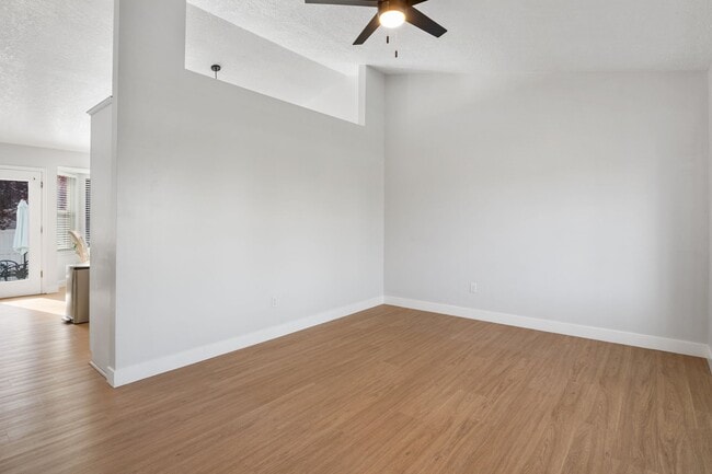 Building Photo - 318 Spyglass Dr