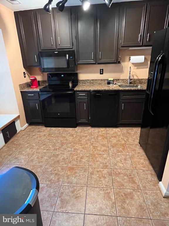 Foto del edificio - 1470 Orleans Ct