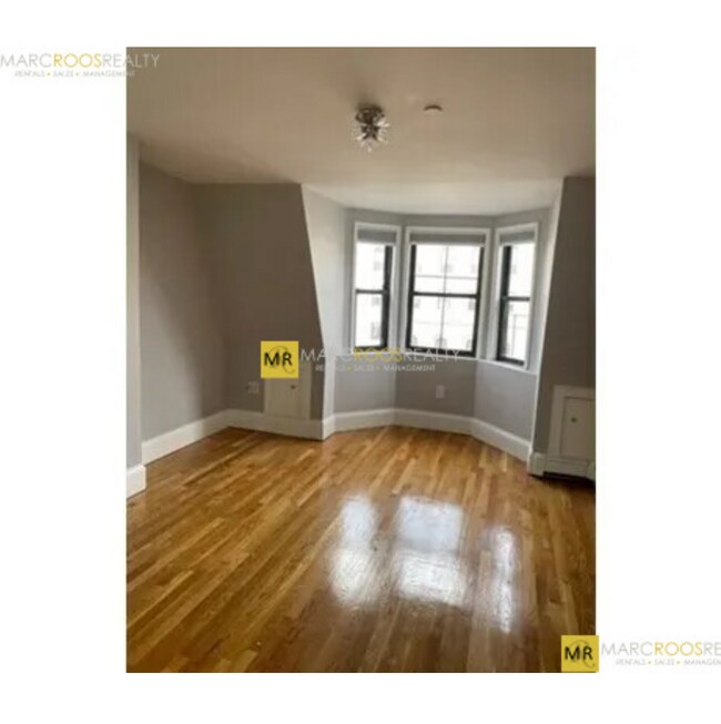 Foto del edificio - 806 Tremont St