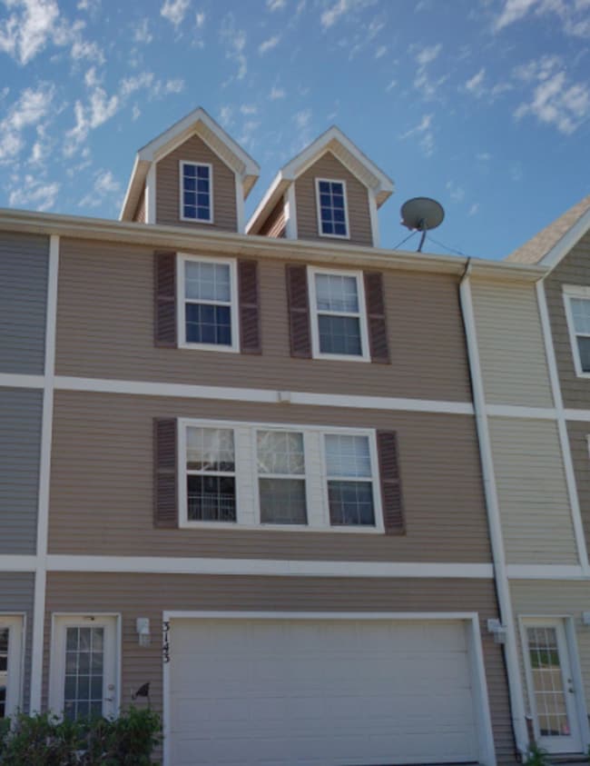 Building Photo - 3143 SW Arlan Ln