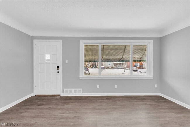 Foto del edificio - 22501 Arms Ave