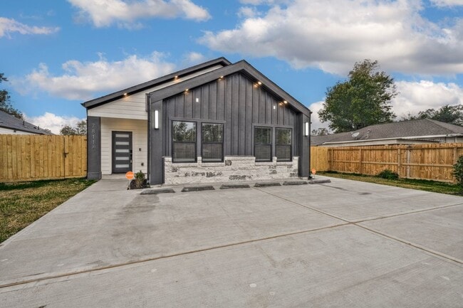 Foto del edificio - 7811 Sandra St