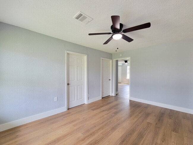 Foto del edificio - 4538 Clover St