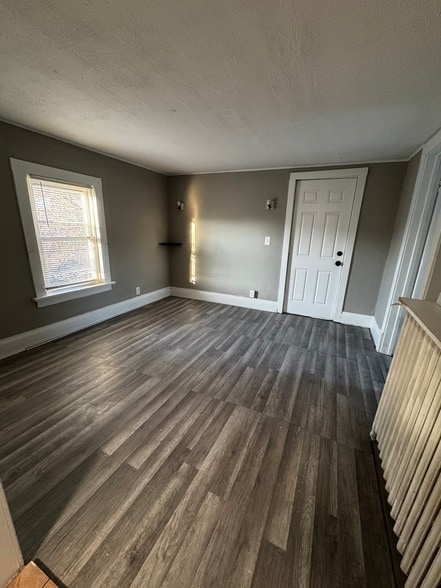 Building Photo - 1488 E Thacker St