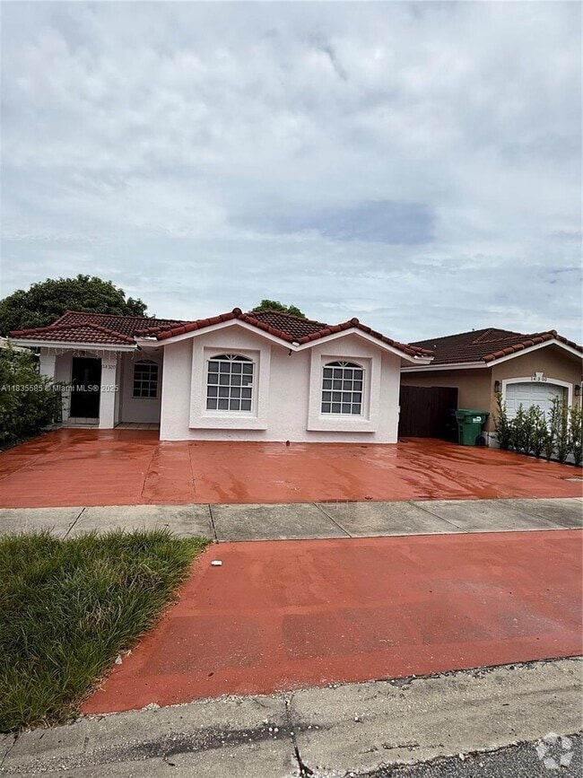 Building Photo - 14320 SW 147th Ct