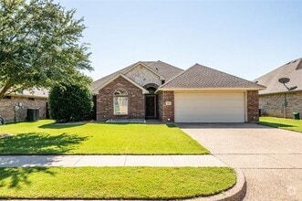 Building Photo - 10913 Golfview Way