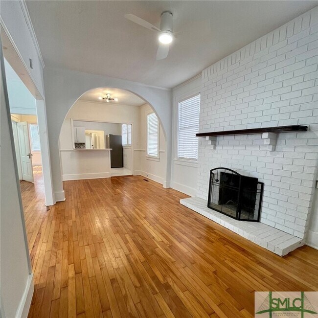 Foto del edificio - 103 W 51st St