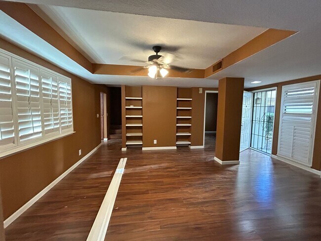 Foto del edificio - Beautiful Upgraded Townhome