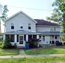 Building Photo - 603 N Pine St