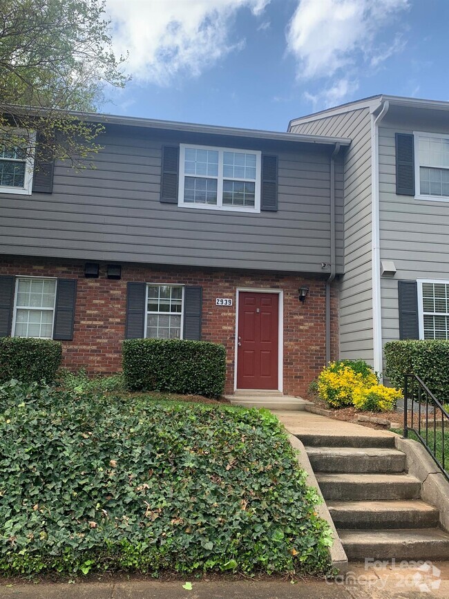 Building Photo - 2939 Heathstead Place