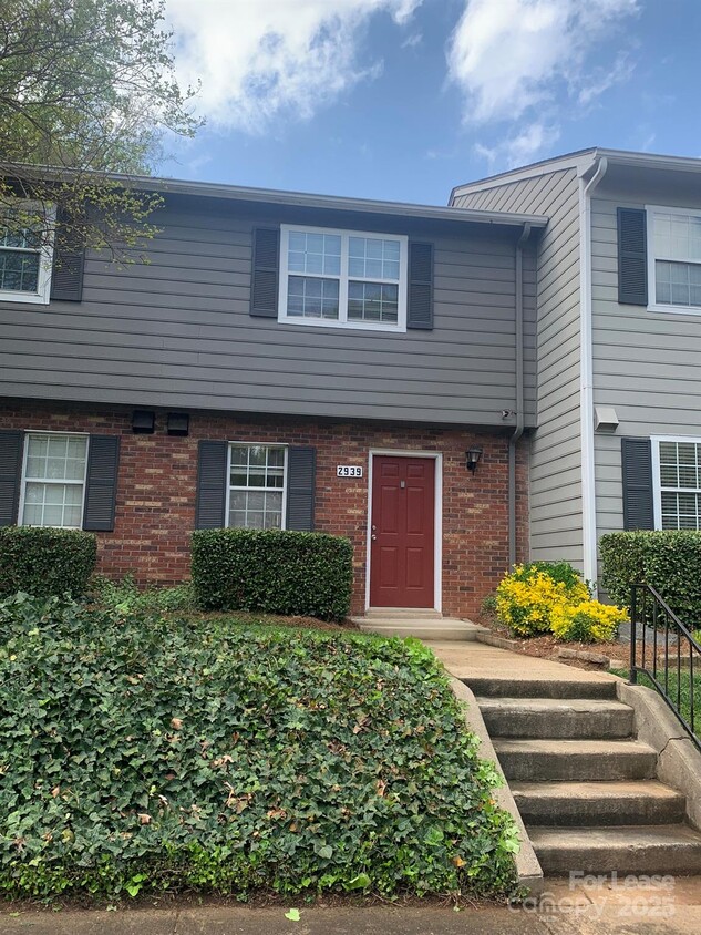 Primary Photo - 2939 Heathstead Place