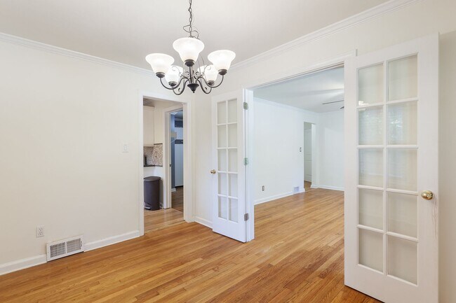 Building Photo - Charming North Decatur Rental – Steps from...