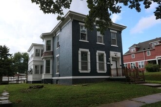 Building Photo - 923 N 7th St