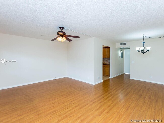 Building Photo - 400 SW 134th Way