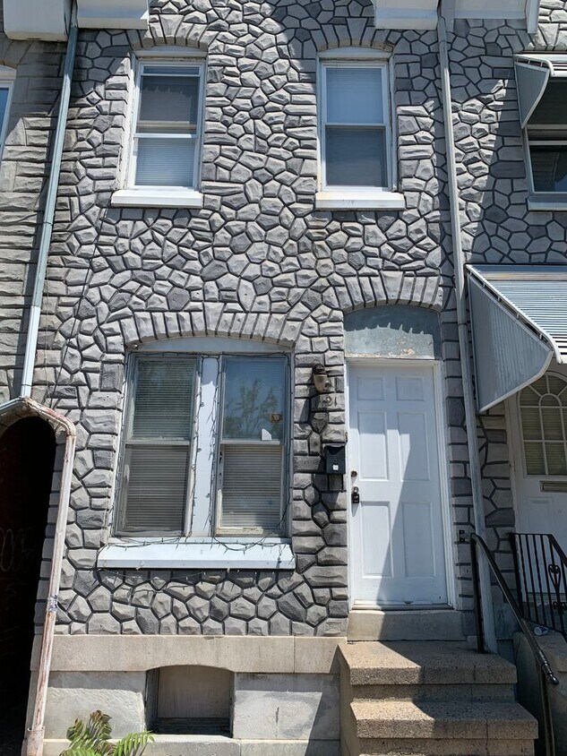 Primary Photo - Newly Renovated 3 Bedroom House