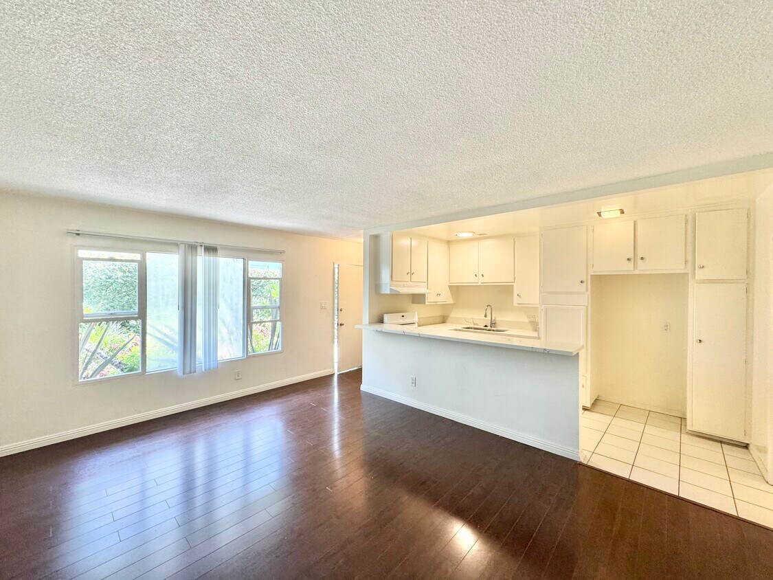 Foto principal - 3718 Mentone Ave