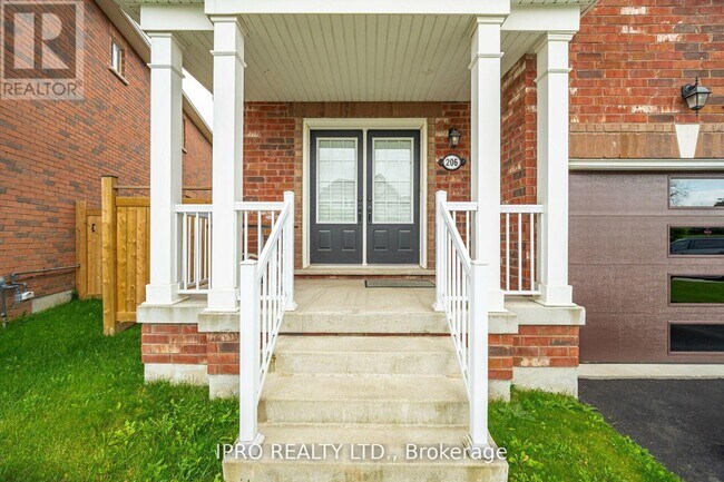 Building Photo - 206 Irwin St