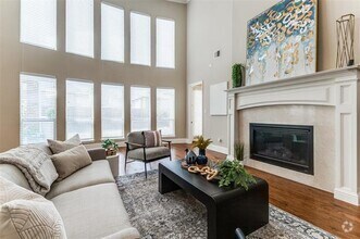 Building Photo - 1217 Avondale Dr