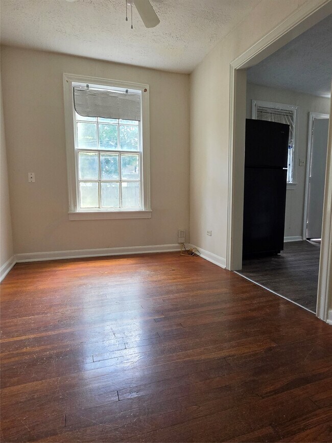 Foto del edificio - 3819 S Shepherd Dr