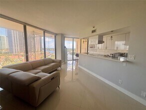 Building Photo - 19355 Turnberry Way