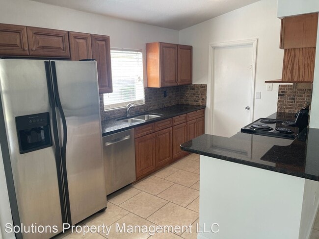 Building Photo - 3 br, 2 bath House - 1715 Morning Glory Dr.