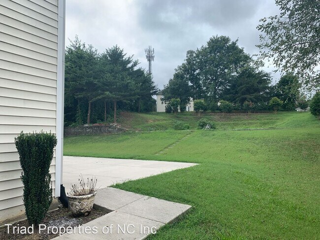 Building Photo - 4 br, 3 bath House - 1538 Pondhaven Dr