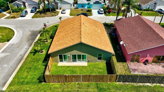 Building Photo - Waterway Cove