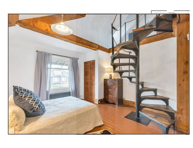 Photo du bâtiment - 3460 1st Av W