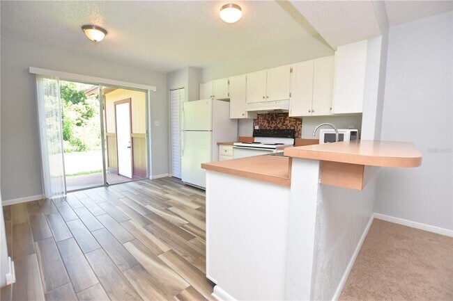 Building Photo - 766 Zella Ln