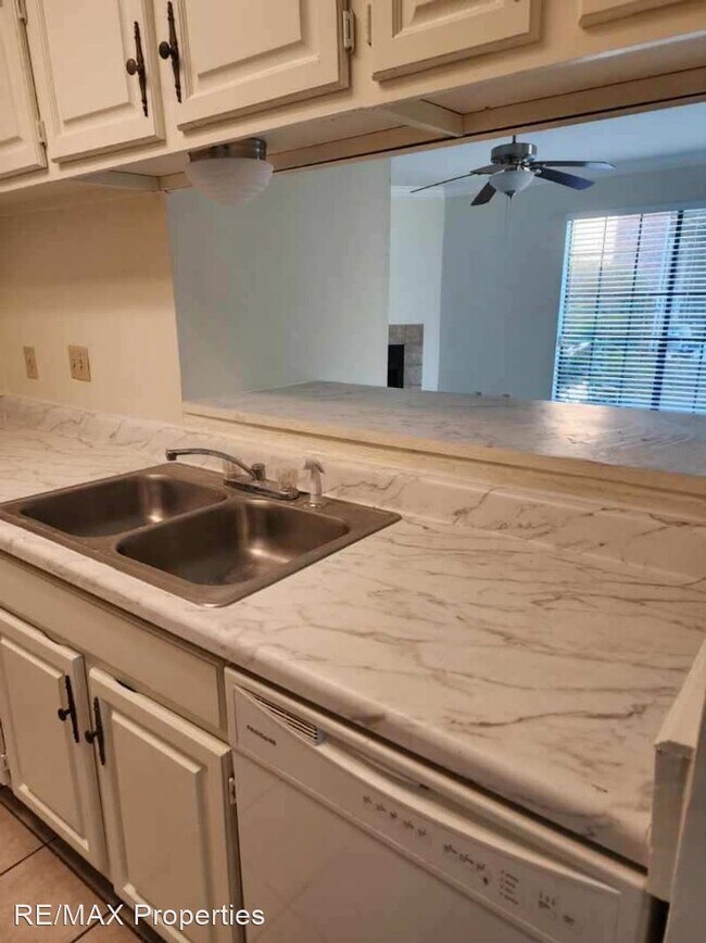 Foto del edificio - 2 br, 2 bath House - 251 Antrim Drive Apt B