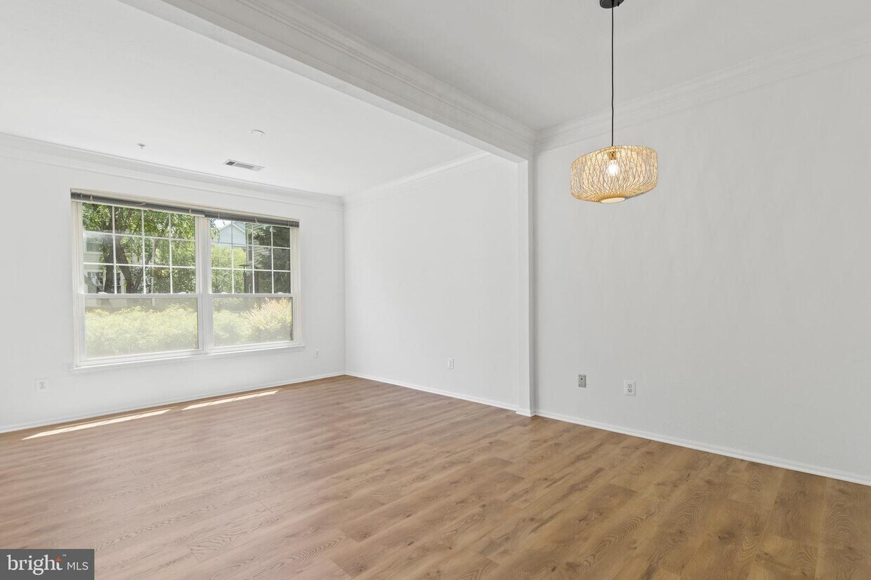 1530 Spring Gate Dr. Unit 9106, McLean, VA 22102 Room for Rent in