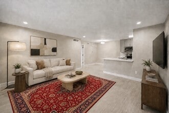 Building Photo - 1223 Augusta Dr