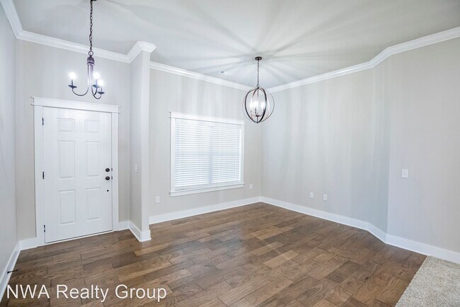 Foto del edificio - 3 br, 2 bath House - 1050 Jameson Street