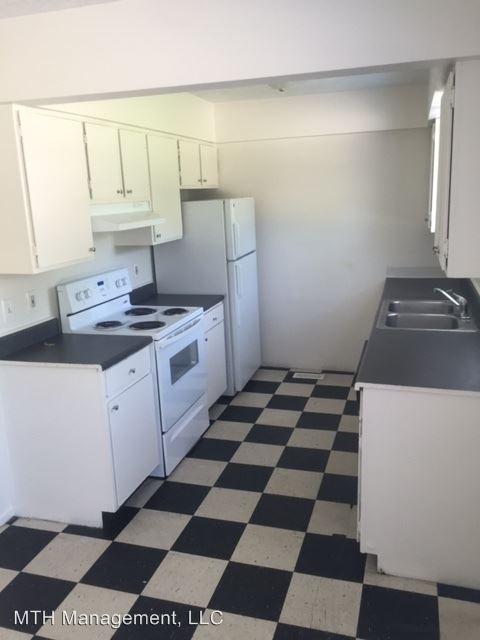 Building Photo - 907 Burcham Dr