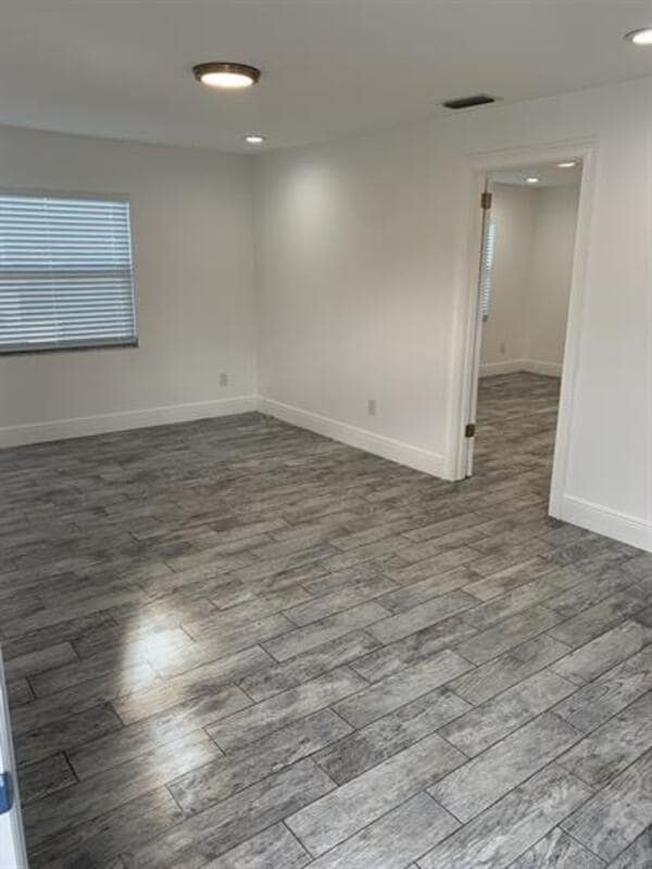 Foto del edificio - 4908 W Ingraham St