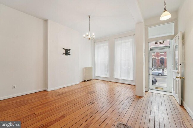 Foto del edificio - 2206 E Baltimore St