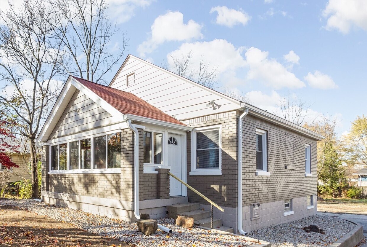 4828 E Raymond St, Indianapolis, IN 46203 House Rental in