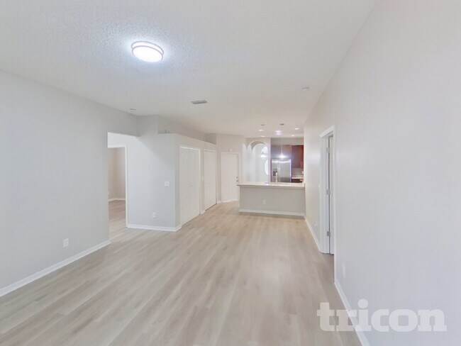 Building Photo - 906 Grand Canyon Dr