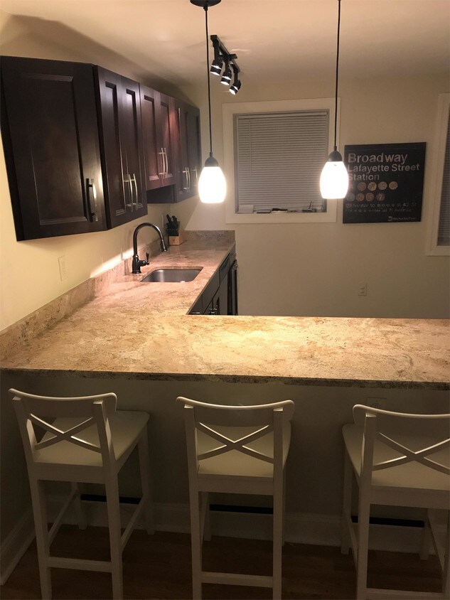 Foto principal - 304 3rd St